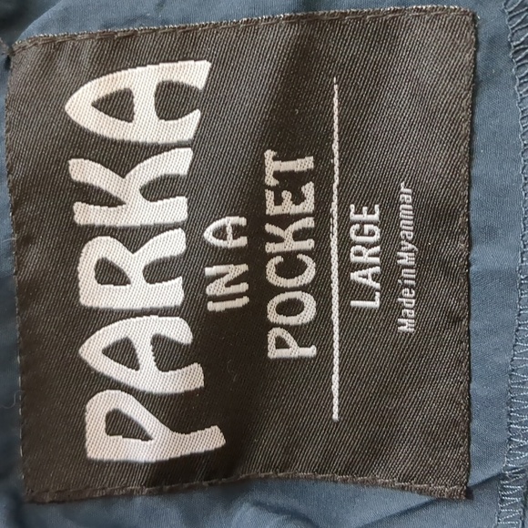 Large Atmosphere Parka In A Pocket Blue With Gold Hardware Jacket - Picture 13 of 17